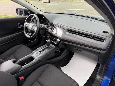 Used 2018 Honda HR-V EX image 19
