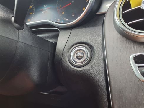 Used 2022 Mercedes-Benz GLC 300 4MATIC image 22