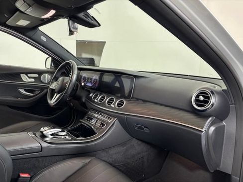 Used 2020 Mercedes-Benz E 350 4MATIC Sedan image 22