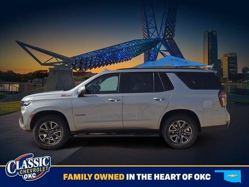 Used 2023 Chevrolet Tahoe Z71 w/ Luxury Package AWD/4WD image 4