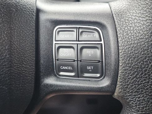 Used 2017 RAM 1500 Express AWD/4WD image 26
