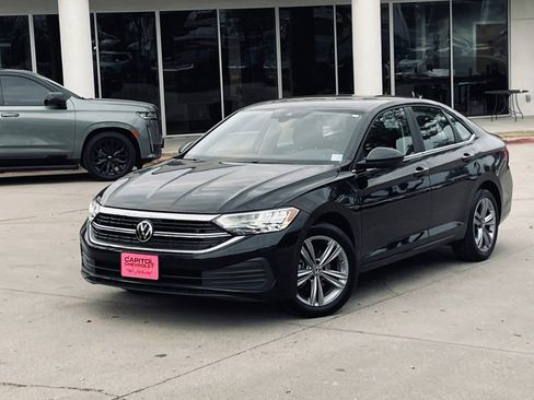 Used 2024 Volkswagen Jetta SE image 10