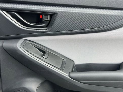 Used 2022 Subaru Crosstrek 2.0i Premium w/ Moonroof Package image 22