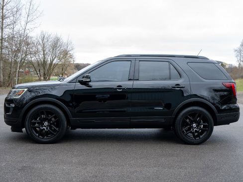 Used 2018 Ford Explorer Sport w/ Equipment Group 401A AWD/4WD image 6