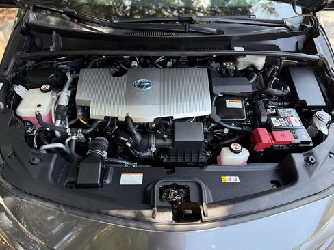 Used 2019 Toyota Prius Prime Advanced w/ Carpet Mat Package FWD image 38