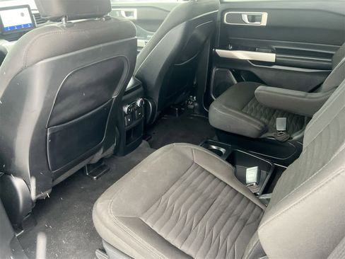 Used 2020 Ford Explorer XLT w/ Comfort Package image 18