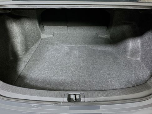 Used 2025 Toyota Corolla LE image 30