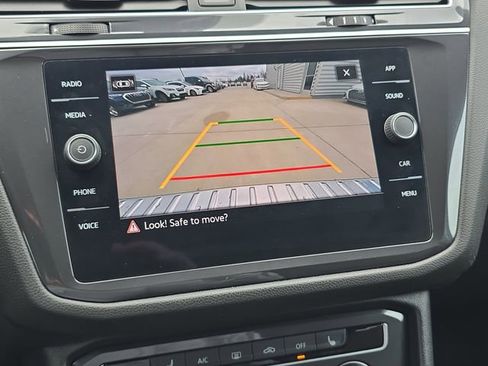 Used 2024 Volkswagen Tiguan Wolfsburg Edition image 27