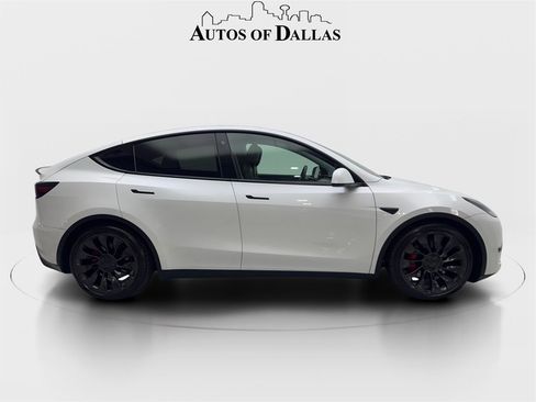 Used 2021 Tesla Model Y Performance image 10