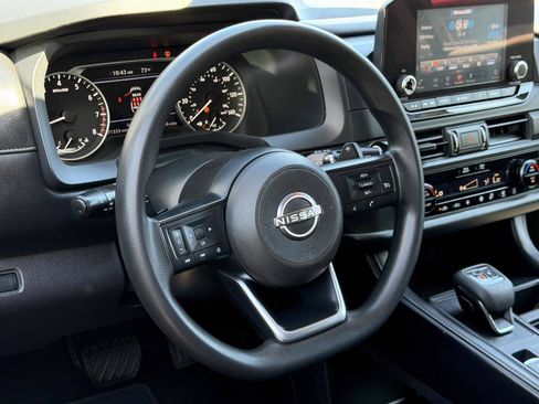 Used 2023 Nissan Pathfinder S AWD/4WD image 12
