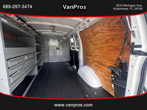 Used 2014 Chevrolet Express 2500 RWD image 14