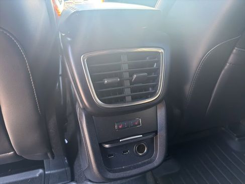 Used 2018 Lincoln MKX Reserve AWD/4WD image 11
