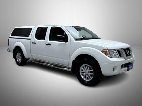 Used 2018 Nissan Frontier SV w/ Value Truck Package AWD/4WD image 3