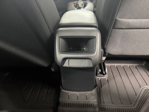 Used 2025 Honda HR-V LX image 11