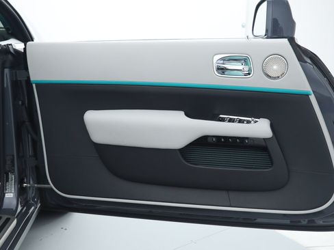 Used 2021 Rolls-Royce Wraith RWD image 23