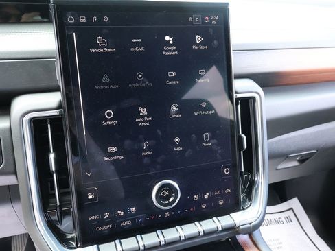 Used 2025 GMC Yukon XL Denali AWD/4WD image 38