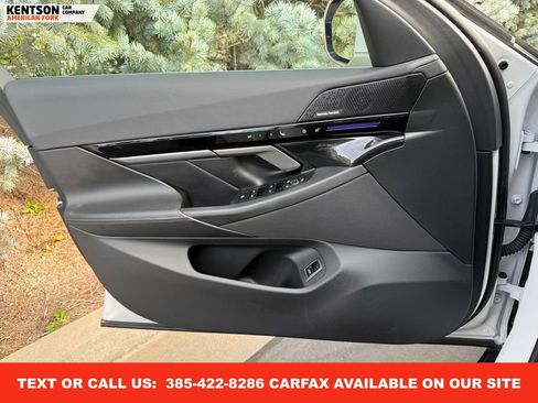 Used 2025 BMW 530i xDrive image 21