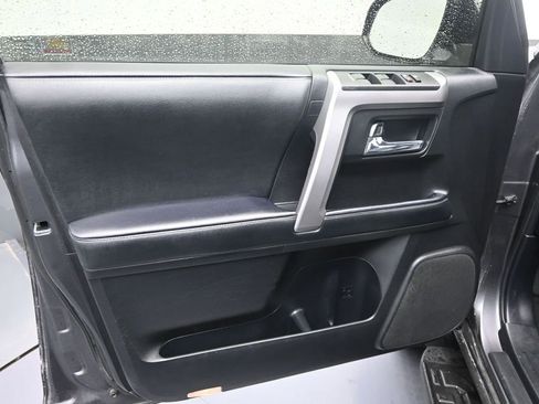 Used 2020 Toyota 4Runner SR5 Premium AWD/4WD image 10