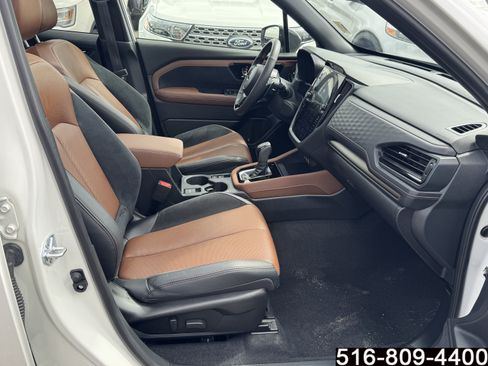 Used 2025 Subaru Forester Touring AWD/4WD image 32