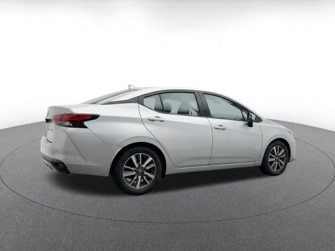 Used 2025 Nissan Versa SV FWD image 9