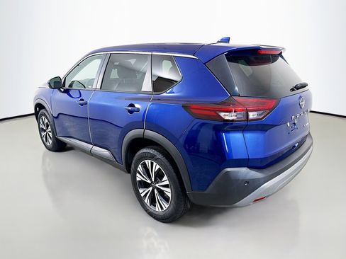 Used 2022 Nissan Rogue SV AWD/4WD image 5