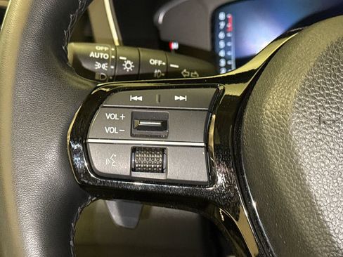 Certified 2025 Honda Pilot Elite image 33