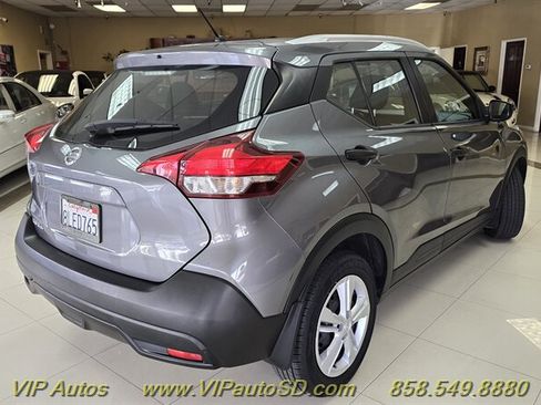 Used 2019 Nissan Kicks S FWD image 4