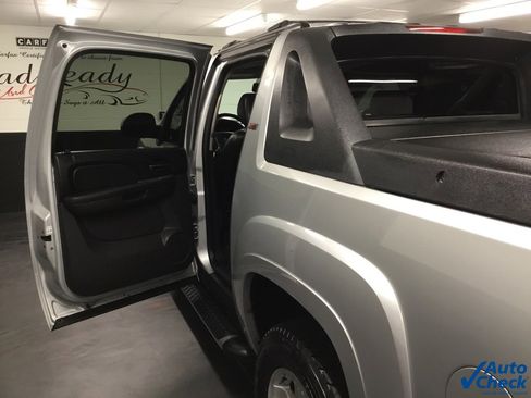 Used 2012 Chevrolet Avalanche LT w/ Suspension Package, Off-Road image 28