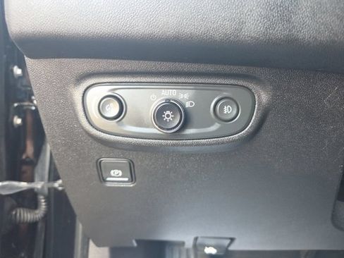 Used 2018 GMC Terrain Denali w/ GMC Pro Grade Package AWD/4WD image 20