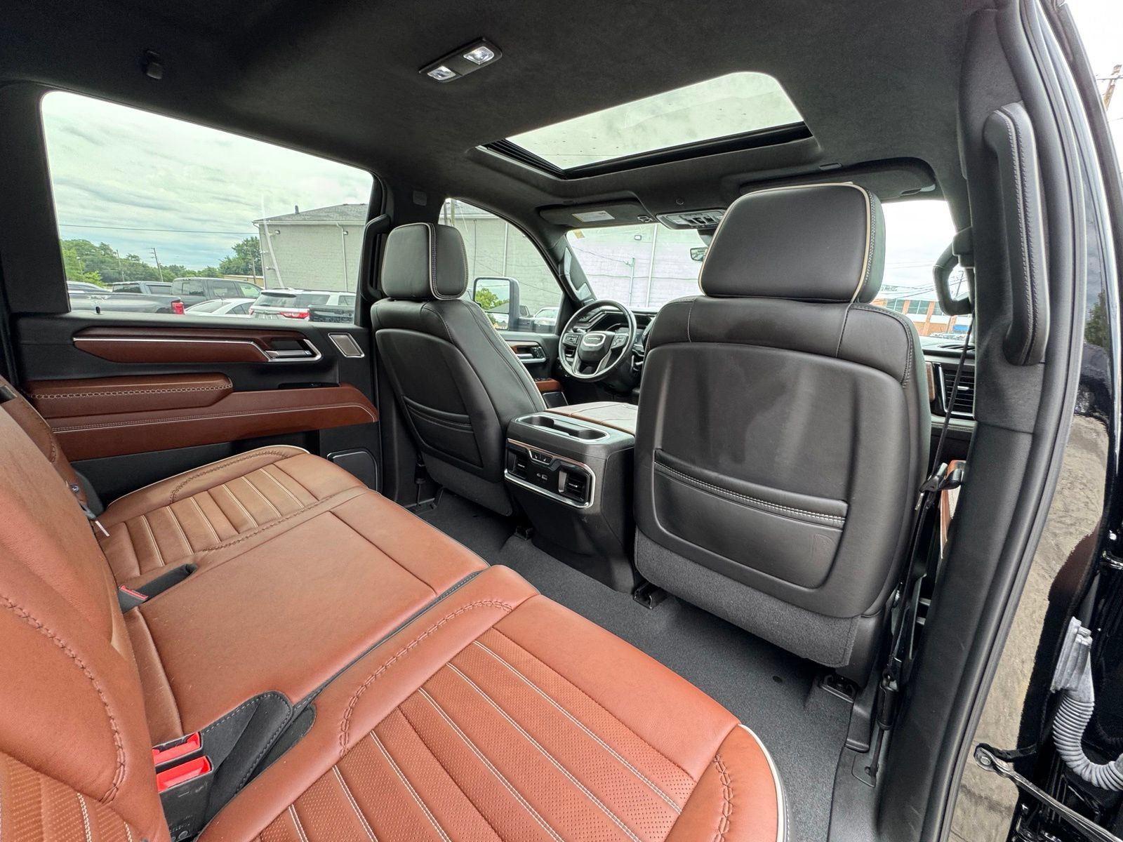 Used 2024 GMC Sierra 2500 Denali Ultimate w/ Max Trailering Package AWD/4WD image 39