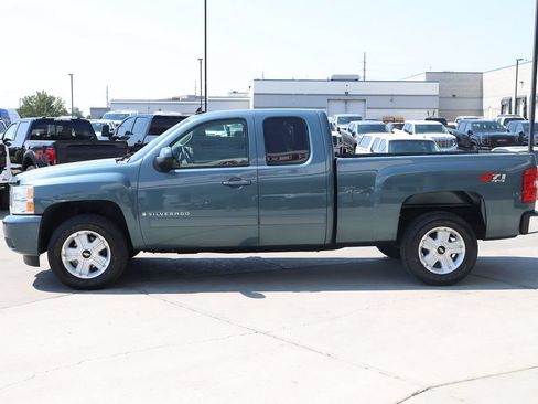 Used 2007 Chevrolet Silverado 1500 LTZ w/ Suspension Package, Off-Road" AWD/4WD image 3