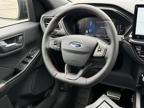 Used 2023 Ford Escape ST-Line w/ Tech Pack #1 AWD/4WD image 11