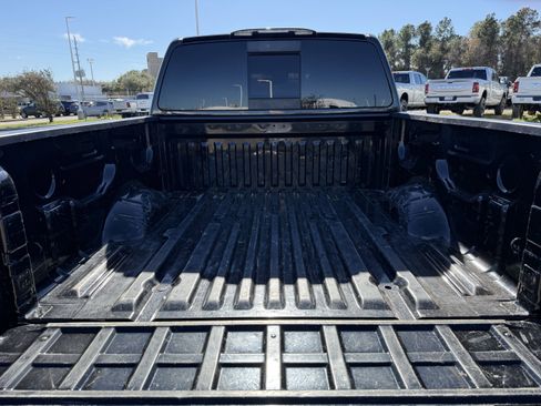 Used 2021 Nissan Titan SV w/ SV Convenience Package image 29