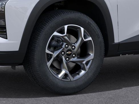 New 2026 Chevrolet Trax LT w/ Driver Confidence Package image 10