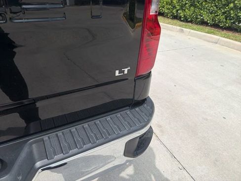 Used 2023 Chevrolet Silverado 1500 LT image 12