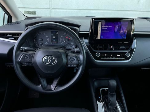 Used 2025 Toyota Corolla LE image 13