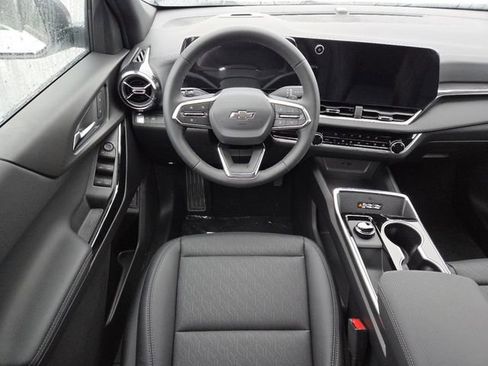 New 2026 Chevrolet Equinox LT w/ Convenience Package II image 30