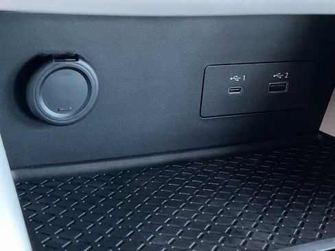 New 2025 Nissan Pathfinder SV image 33