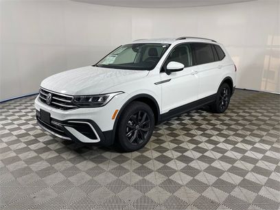 New 2024 Volkswagen Tiguan SE