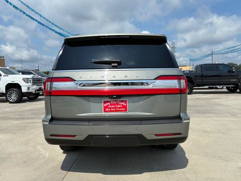 Used 2019 Lincoln Navigator Reserve w/ Cargo Package AWD/4WD image 6