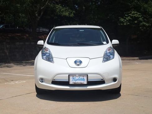 Used 2015 Nissan Leaf SL w/ Premium Package FWD image 3