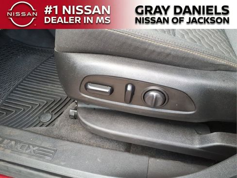 Used 2020 Chevrolet Equinox LT image 12