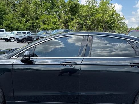 Used 2014 Ford Fusion Titanium AWD/4WD image 4