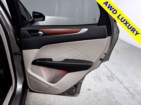 Used 2018 Lincoln MKC Select w/ Select Plus Package image 13