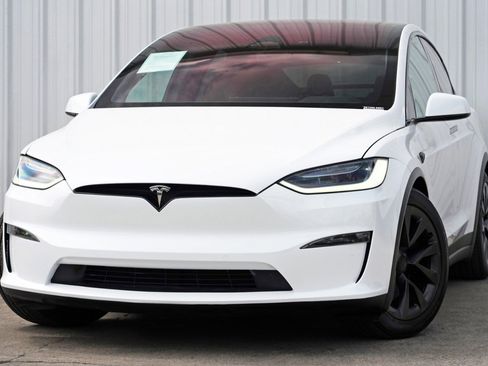 Used 2022 Tesla Model X image 3