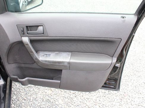 Used 2008 Ford Focus SE FWD image 19