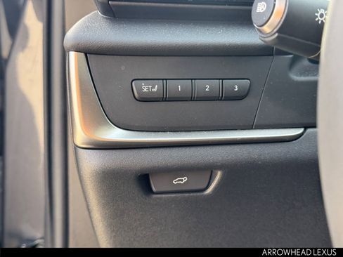 Used 2023 Lexus RZ 450e Premium image 23