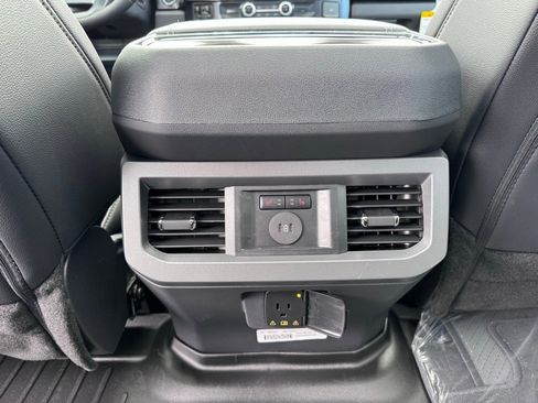 New 2026 Ford F250 Lariat w/ Black Appearance Package image 39