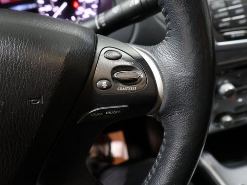 Used 2019 Nissan Pathfinder SL image 36