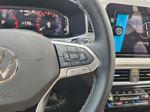 New 2026 Volkswagen Taos SEL image 18